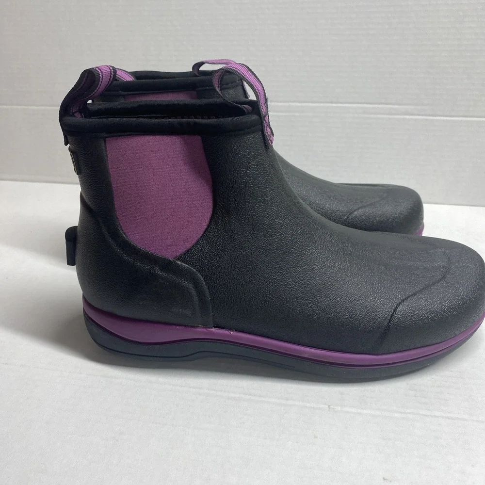 New Noble Outfitters Muds Booties Women's Size 7.5 Rubber Black/Purple #66003
